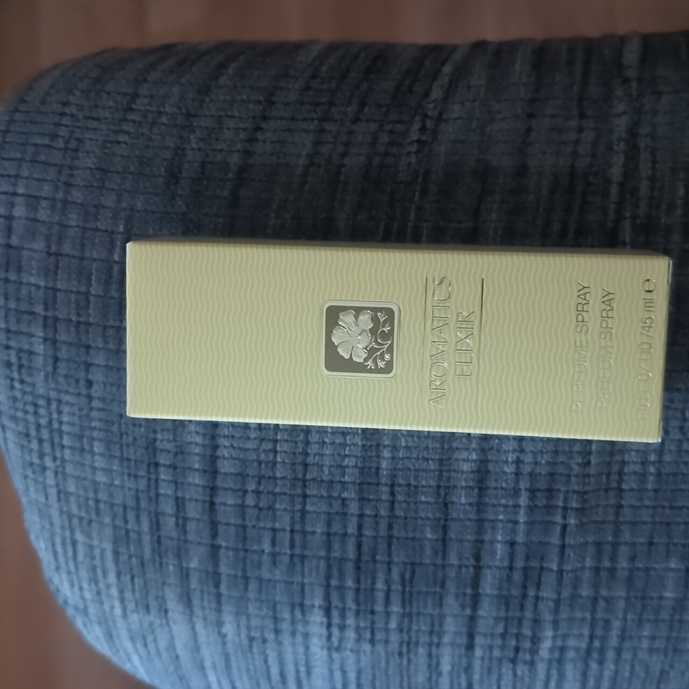Clinique Aromatics Elixir Perfume Spray in Yellow Box